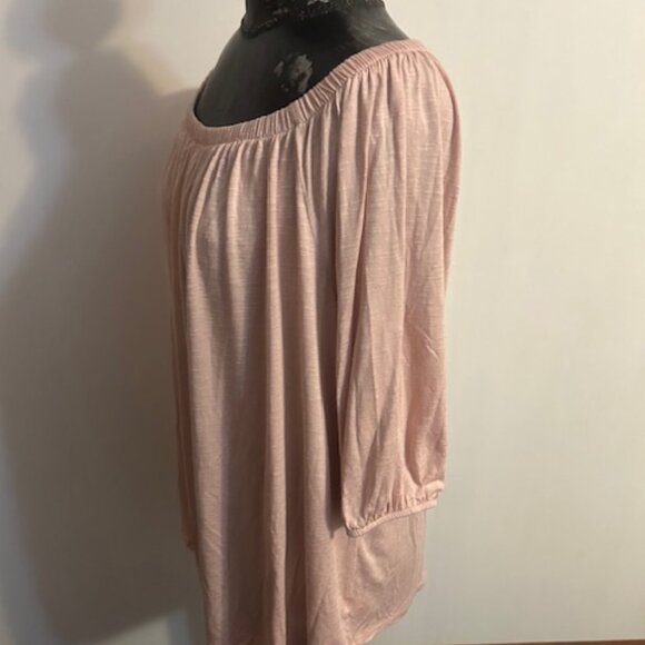 Lane Bryant Salmon off the shoulder blouse, size 18/20 - Picture 2 of 5
